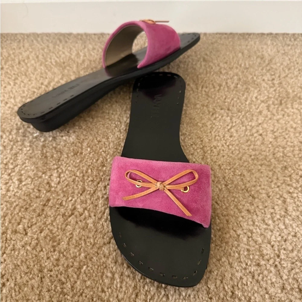 Vaneli fuchsia suede